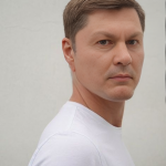 Lukas M.